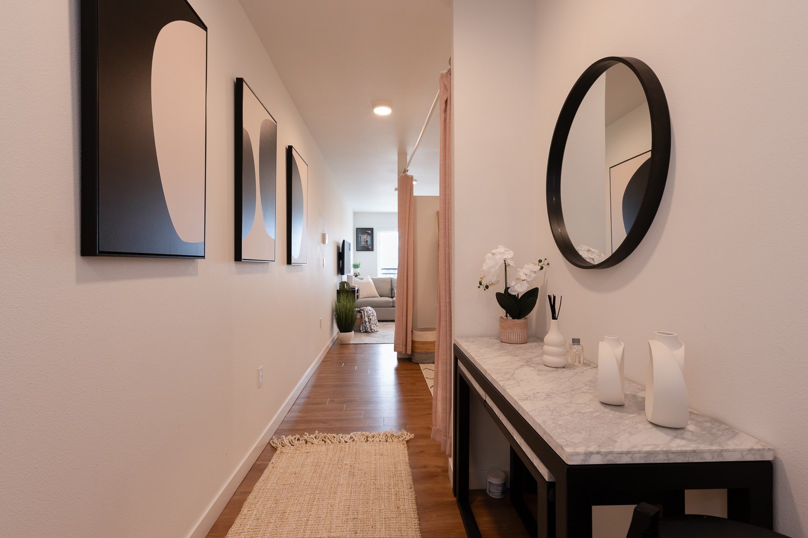 Entry hallway of a CoServ Homes furnished condo